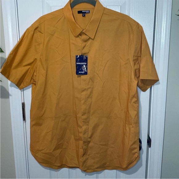 Bundle of 4 Button Down Shirts! (2 floral pattern, 1 with lightning ⚡️, 1 solid) - Picture 11 of 13